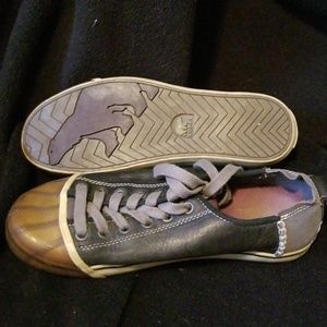 SOREL SNEAKERS